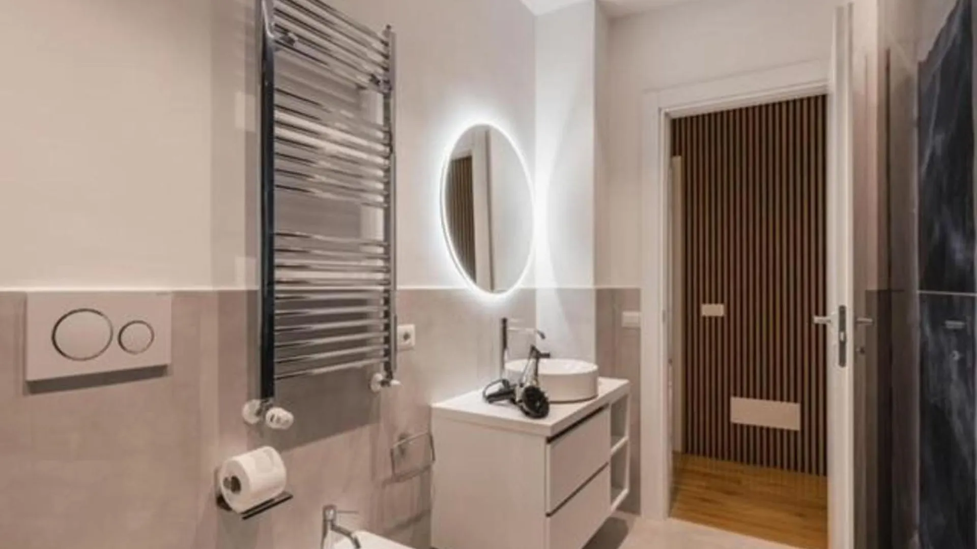 The Fifth Properties Rome Apartment