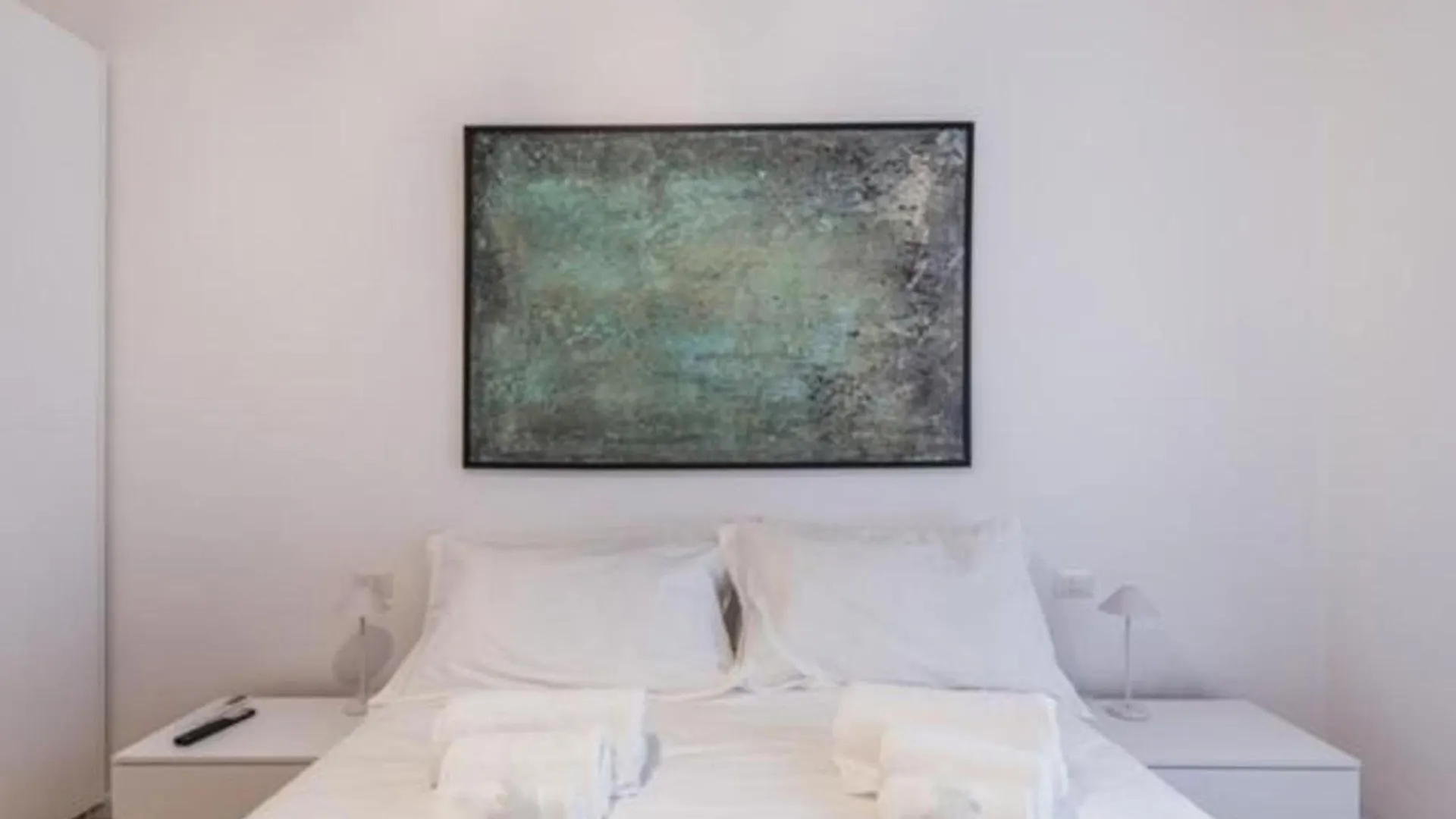 The Fifth Properties Rome 0*,